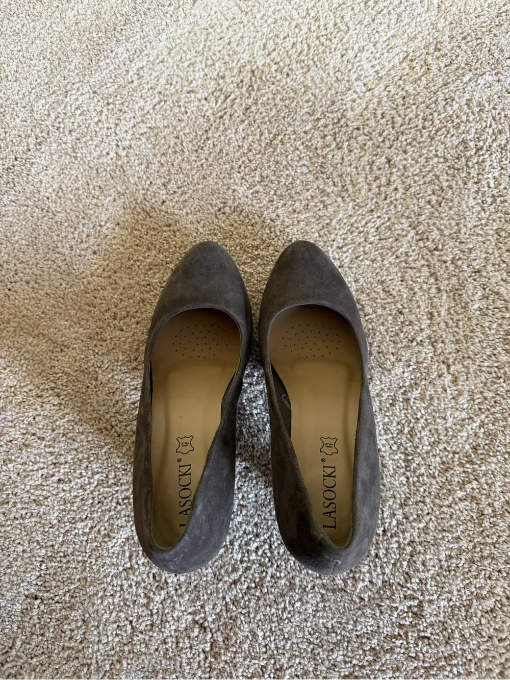 N/A gray leather
